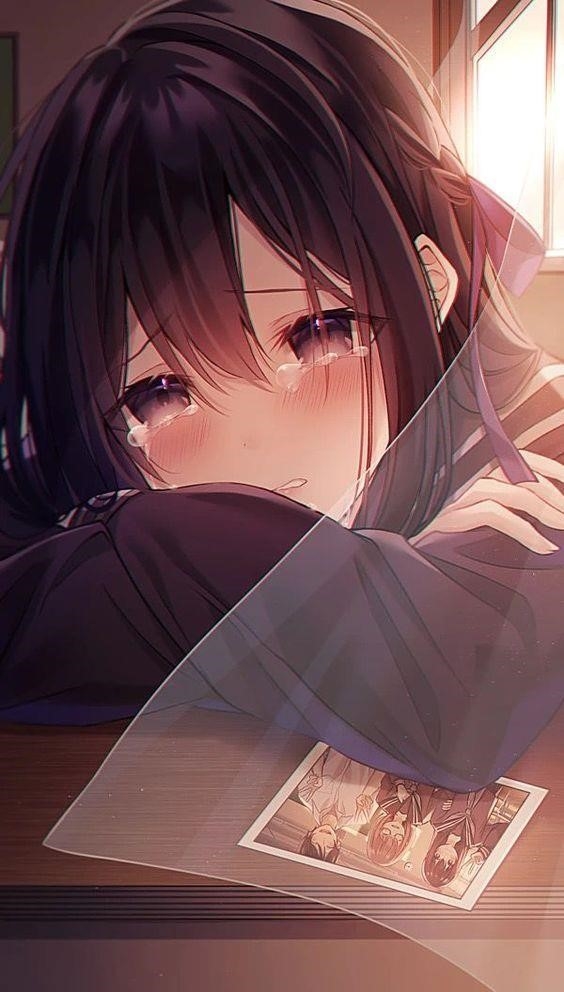 Hình ảnh cô gái Anime đau khổ khóc đau lòng.