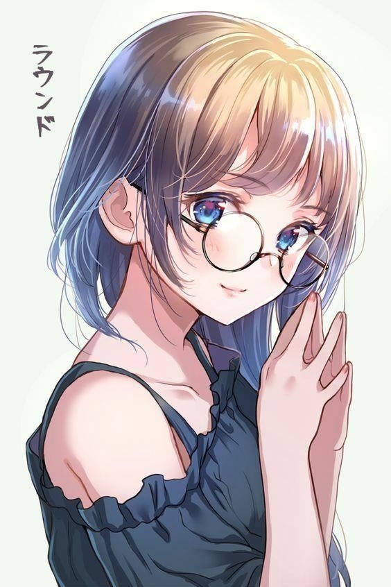 Hình ảnh nữ nhân vật anime xinh đẹp và cá tính với chiếc kính trên mặt.