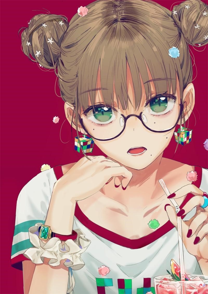 Hình ảnh của một cô gái anime xinh đẹp và phong cách với kính đeo