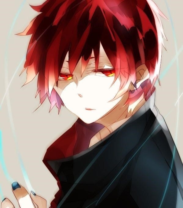 Hình ảnh của một chàng trai trong trang phục anime với đôi mắt màu đỏ hấp dẫn.
